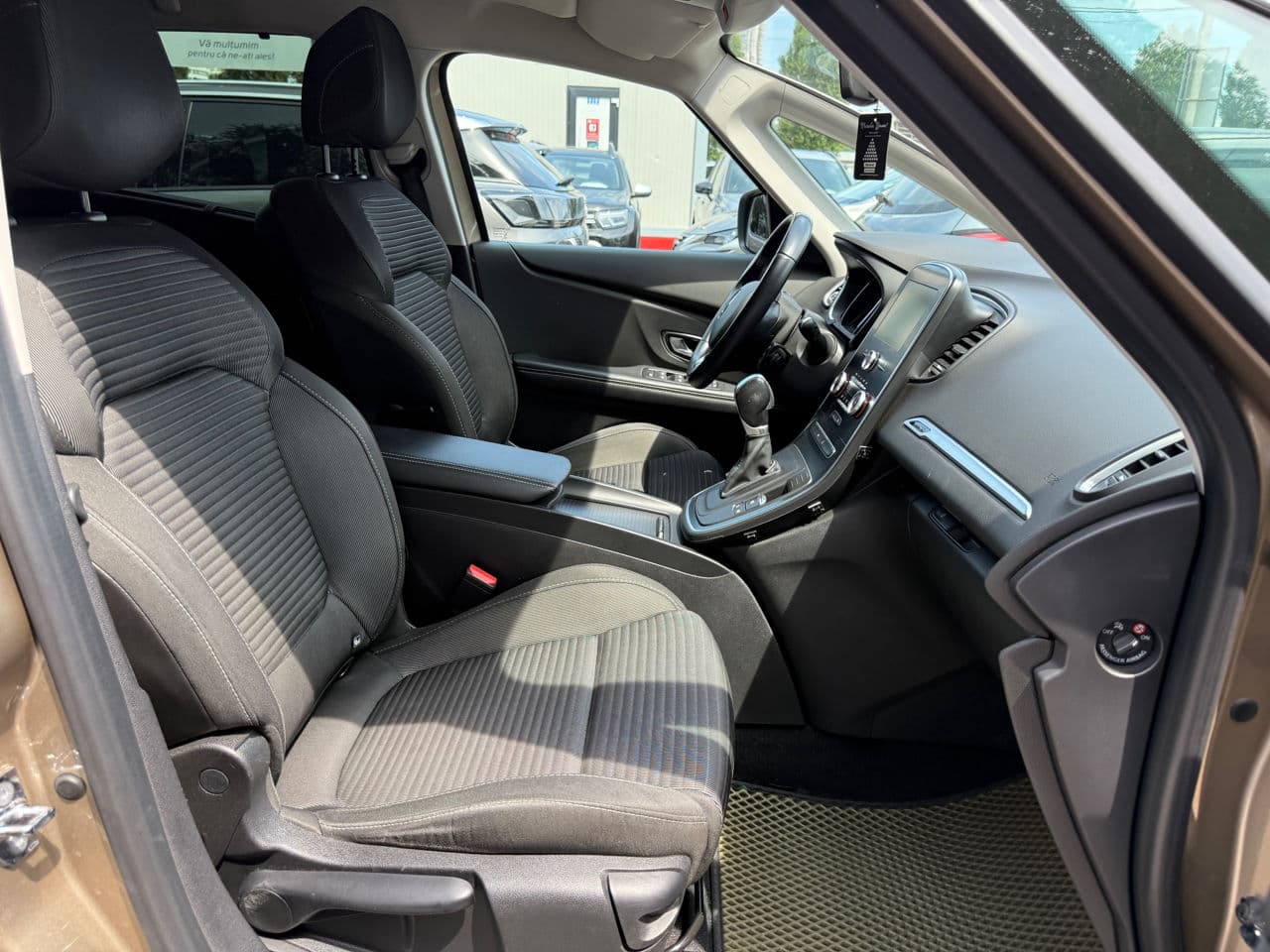 Renault Grand Scenic 2017 — Миниатюра 14
