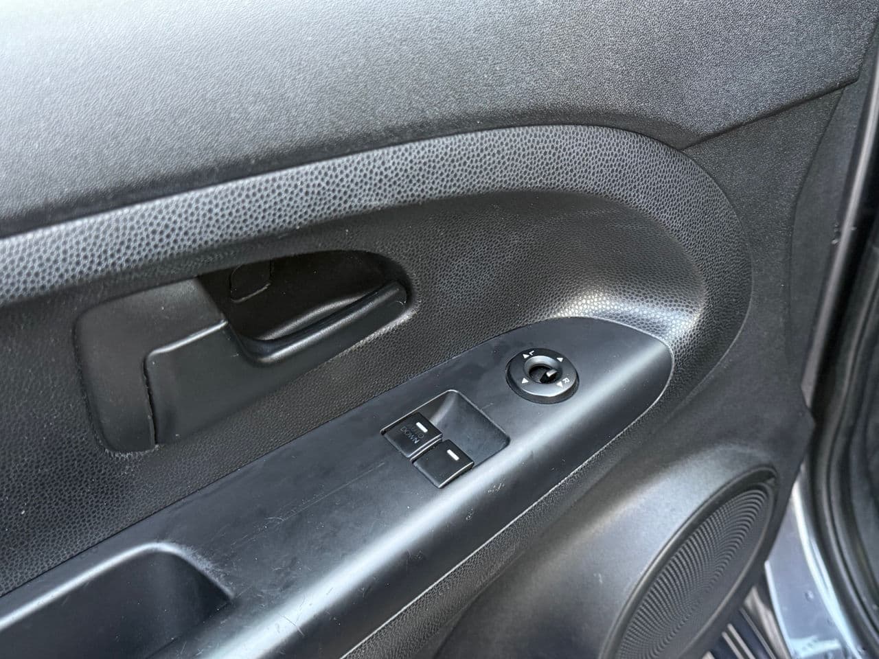 Kia Venga 2014 — Миниатюра 6