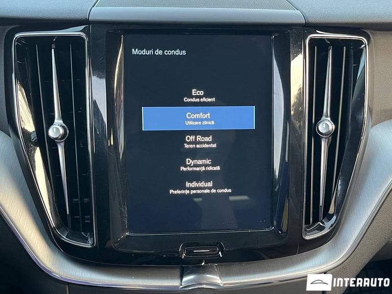 Volvo XC 60 2018 — Миниатюра 13