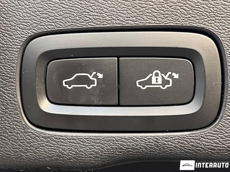 Volvo XC 60 2018 — Миниатюра 21