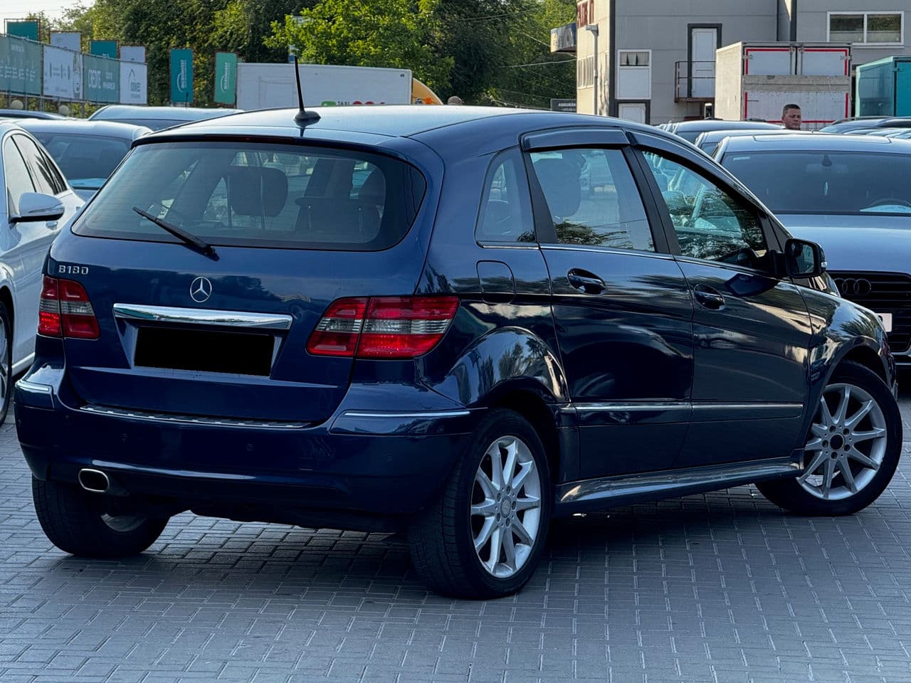 Mercedes B 180 2011 — Миниатюра 4