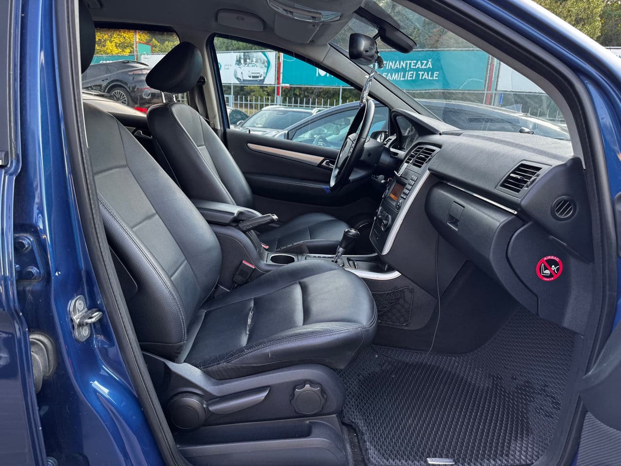 Mercedes B 180 2011 — Миниатюра 6