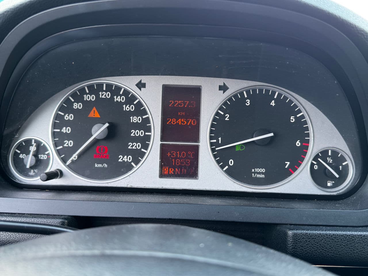 Mercedes B 180 2011 — Миниатюра 11