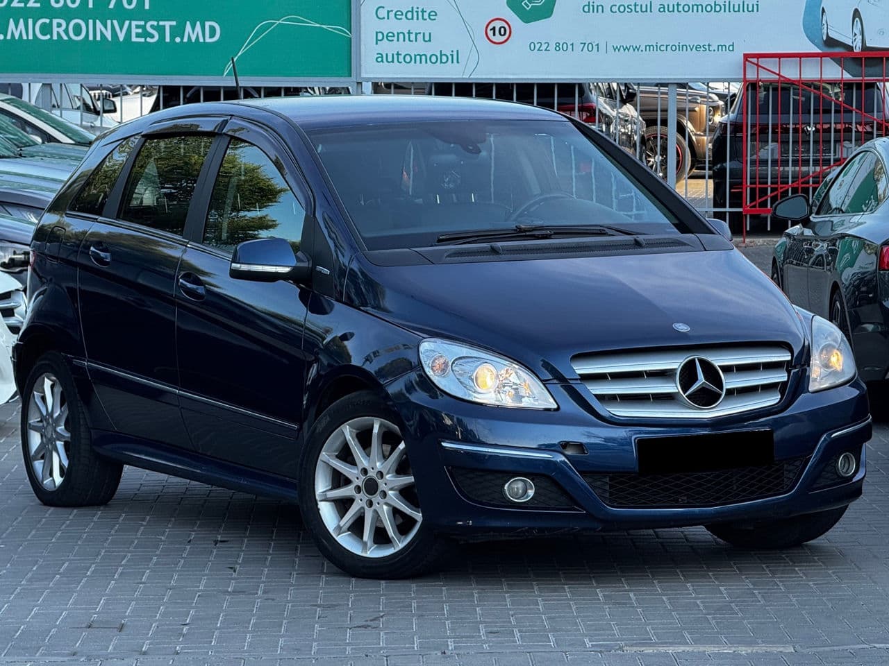 Mercedes B 180 2011 — Миниатюра 3