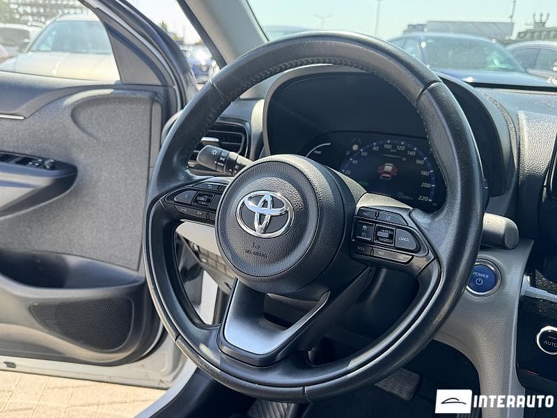 Toyota Yaris Cross 2022 — Миниатюра 7