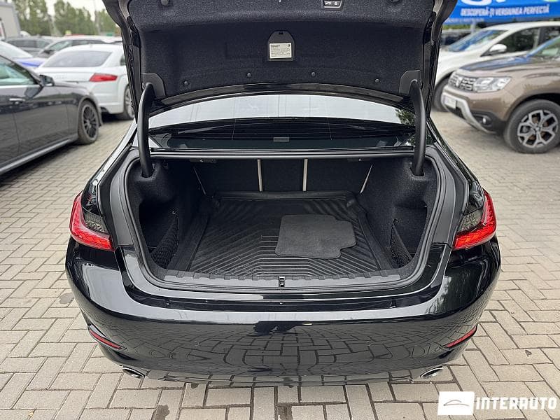 BMW 330 2019 — Миниатюра 5