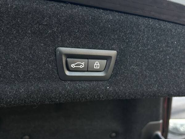 2019 BMW 330 — Miniatură 20