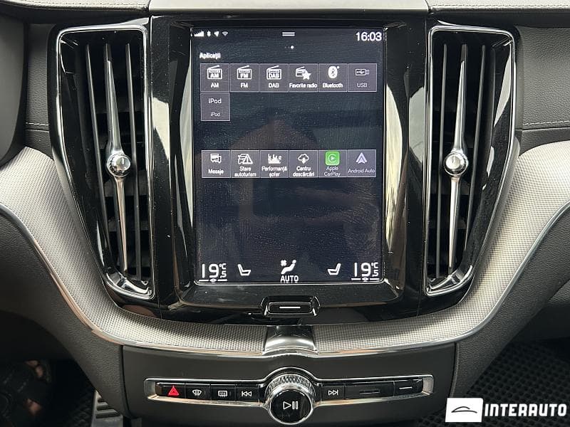 Volvo XC 60 2018 — Миниатюра 14
