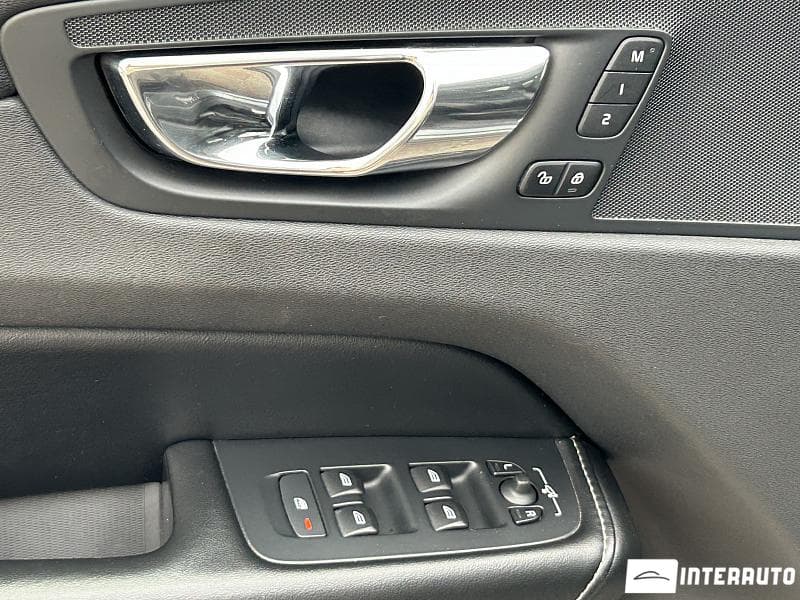Volvo XC 60 2018 — Миниатюра 7