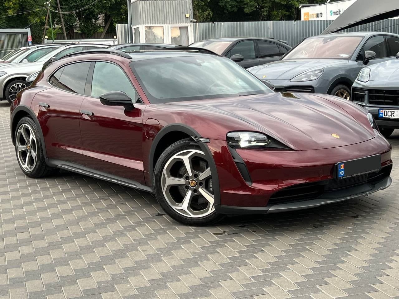Porsche Taycan 4S 2021 — Миниатюра 3