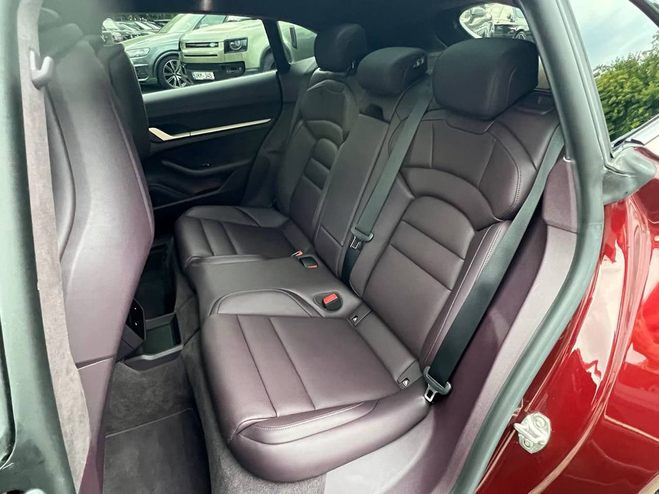 Porsche Taycan 4S 2021 — Миниатюра 24