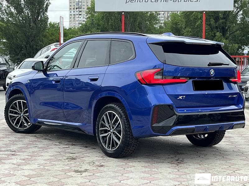 BMW X1 2.0i 2023 — Миниатюра 3