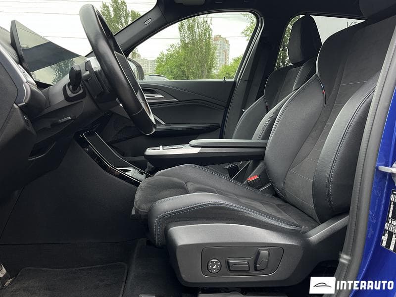 BMW X1 2.0i 2023 — Миниатюра 6