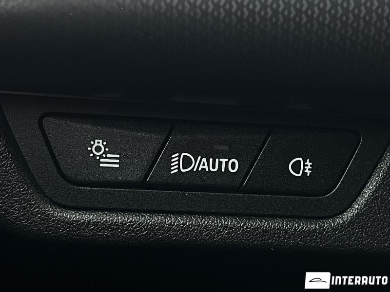 BMW X1 2.0i 2023 — Миниатюра 10