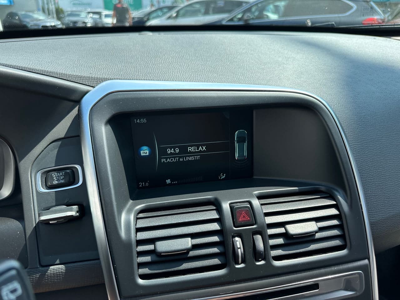 Volvo XC 60 2016 — Миниатюра 9