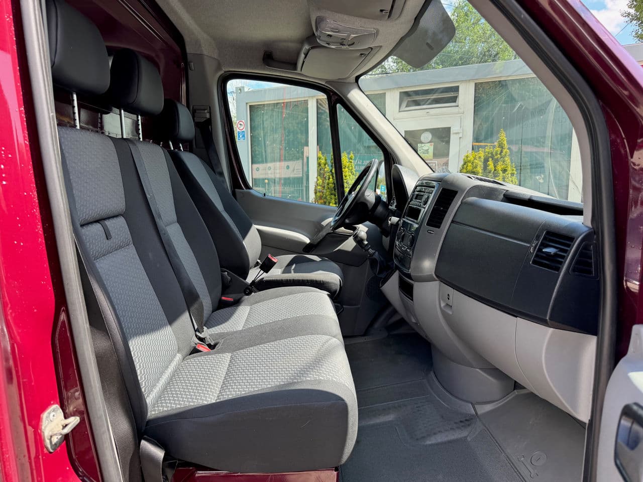 Volkswagen Crafter 2013 — Миниатюра 6