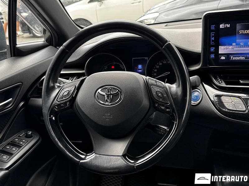 2018 Toyota C-HR — Miniatură 7