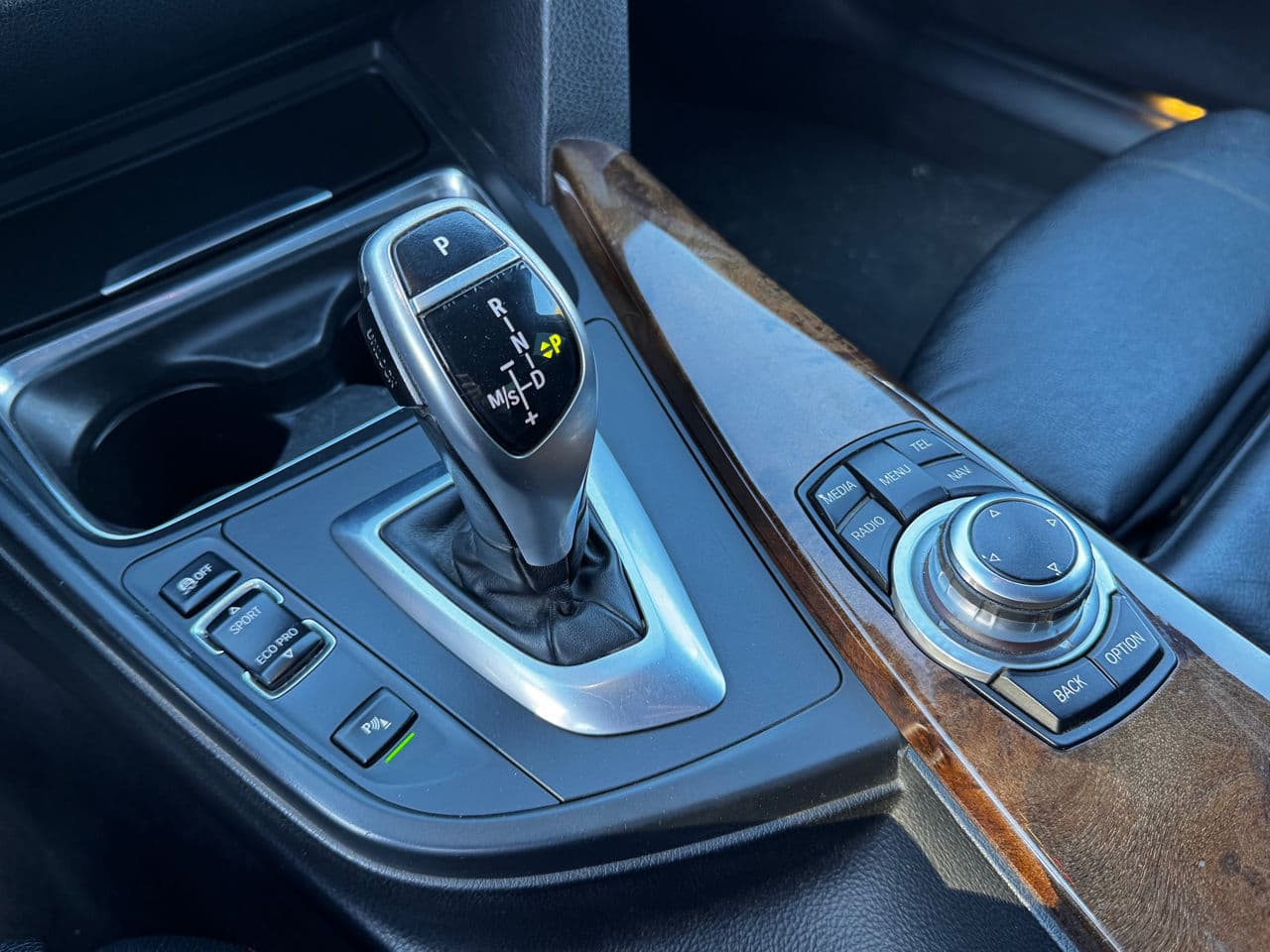 BMW 320 2012 — Миниатюра 14