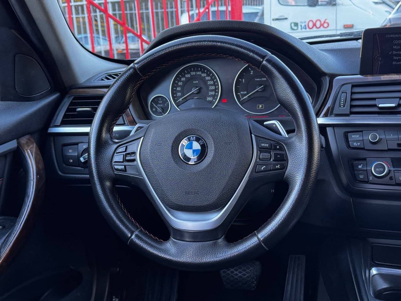 BMW 320 2012 — Миниатюра 11