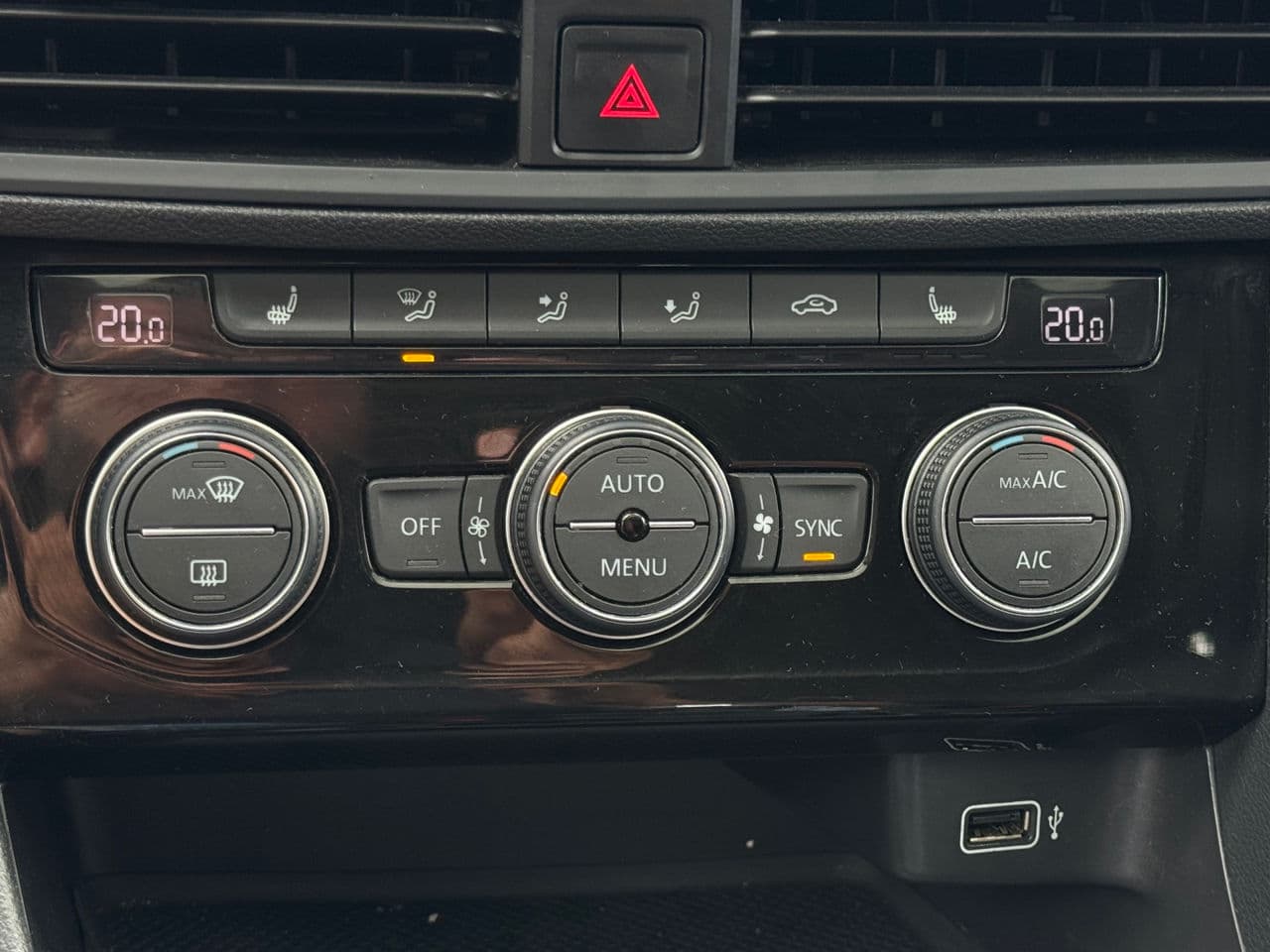 Volkswagen Jetta 2018 — Миниатюра 11