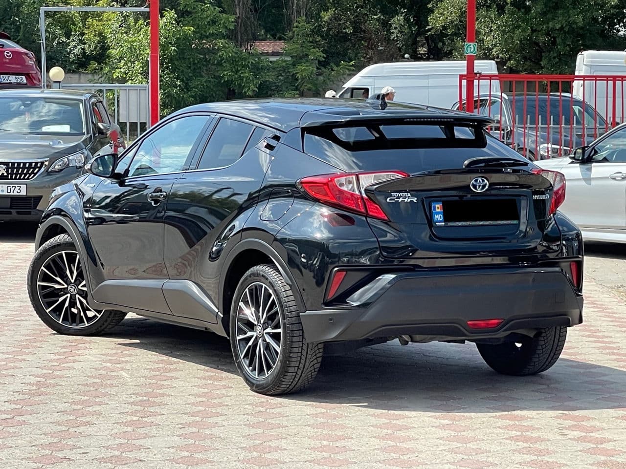 Toyota C-HR 2017 — Миниатюра 2
