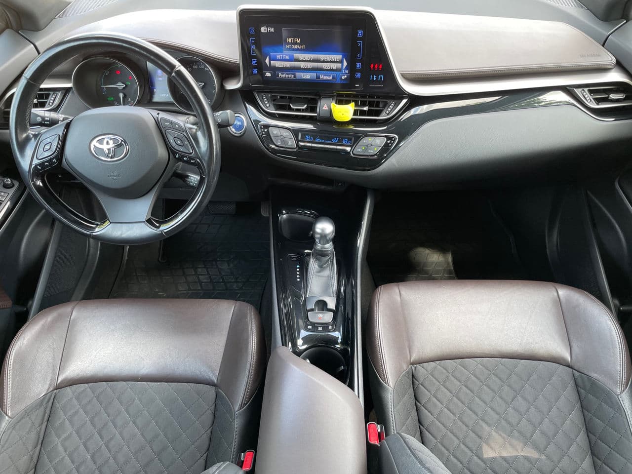 Toyota C-HR 2017 — Миниатюра 8