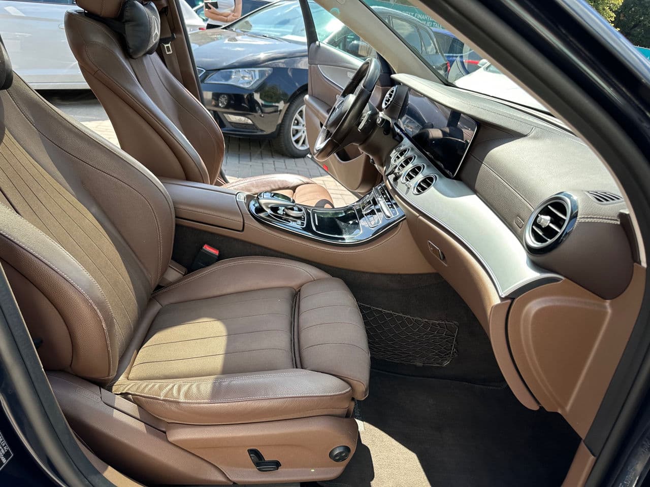 Mercedes E 220 2016 — Миниатюра 6