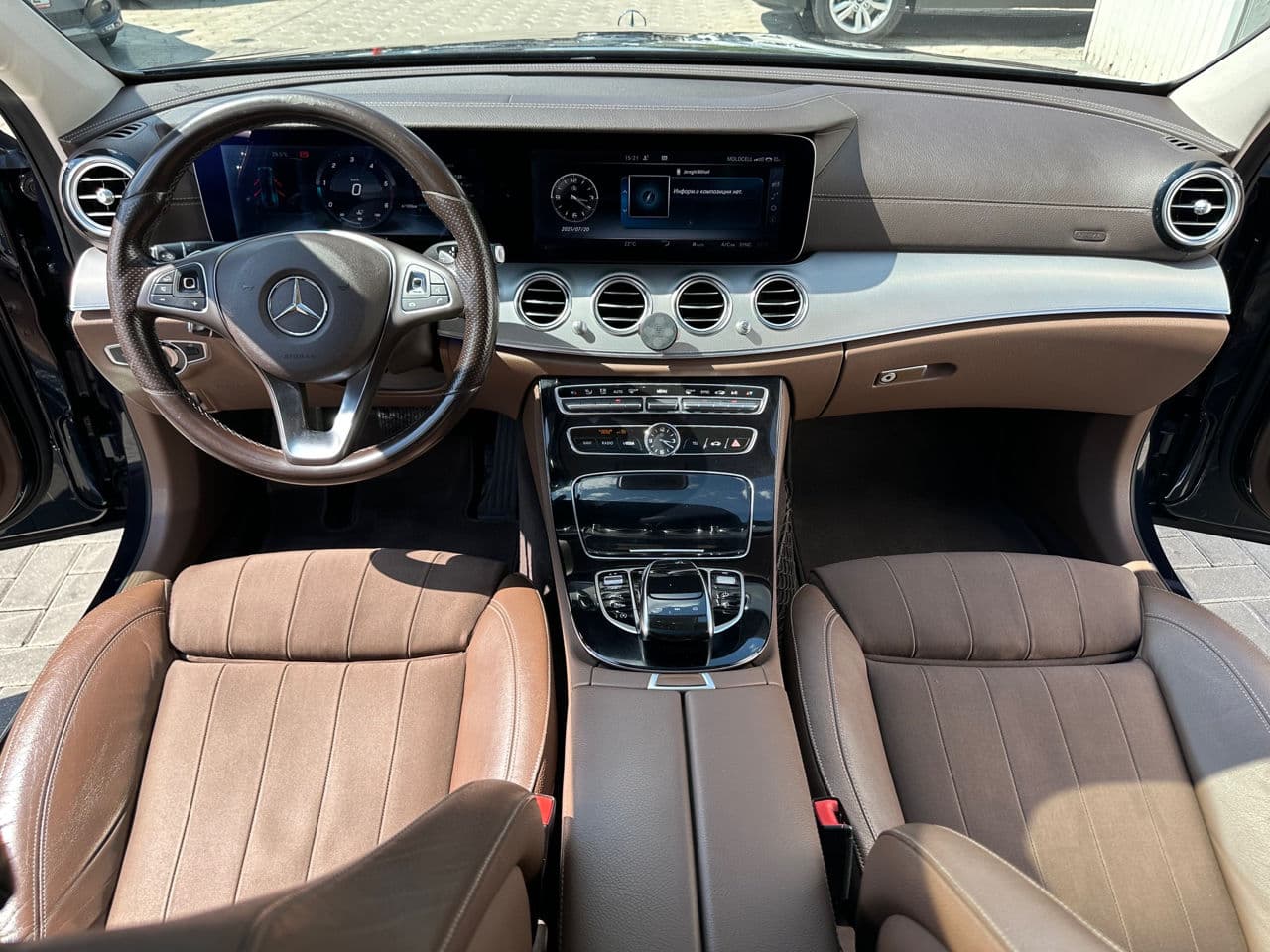 Mercedes E 220 2016 — Миниатюра 10
