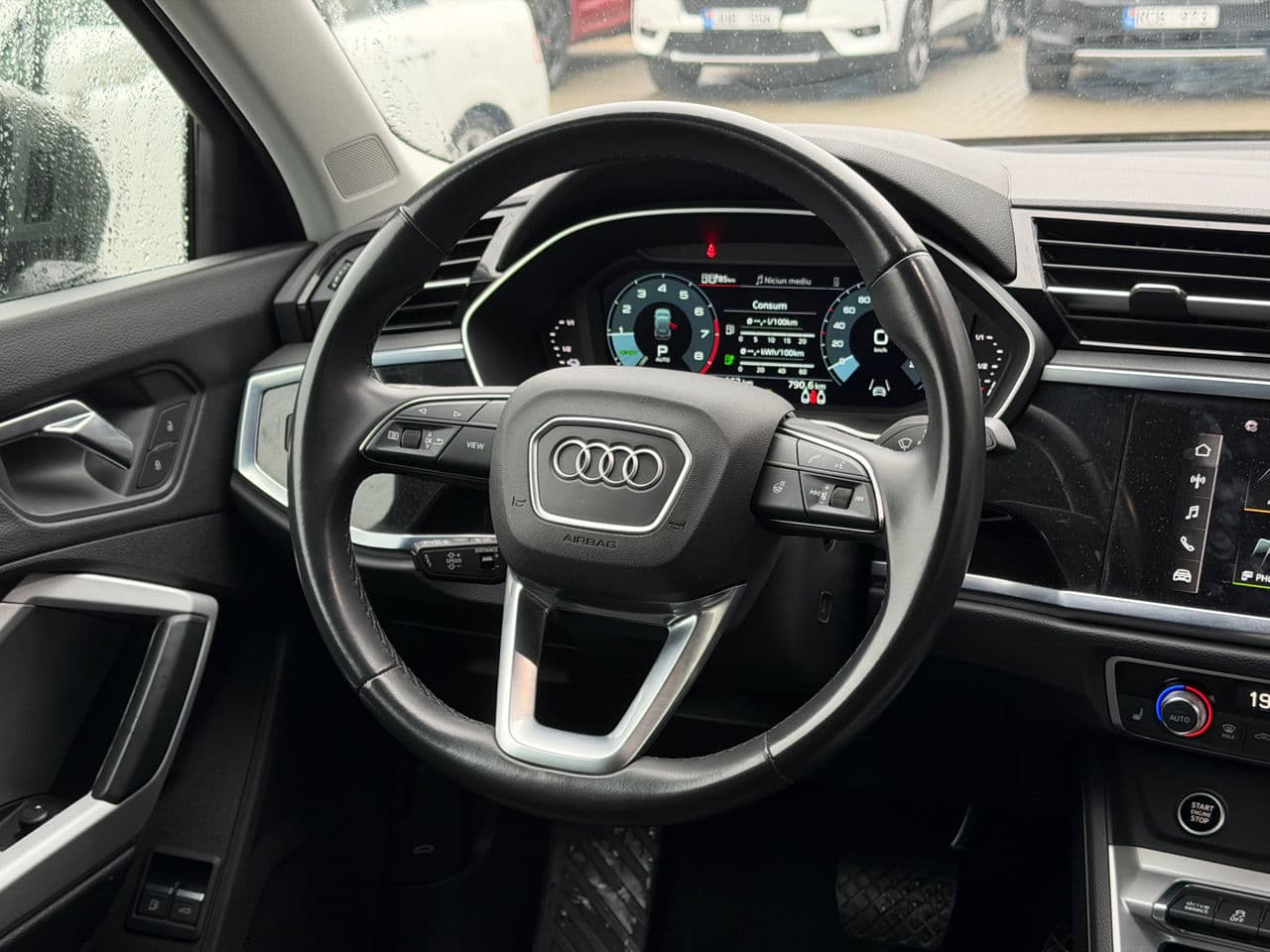 Audi Q3 2022 — Миниатюра 11