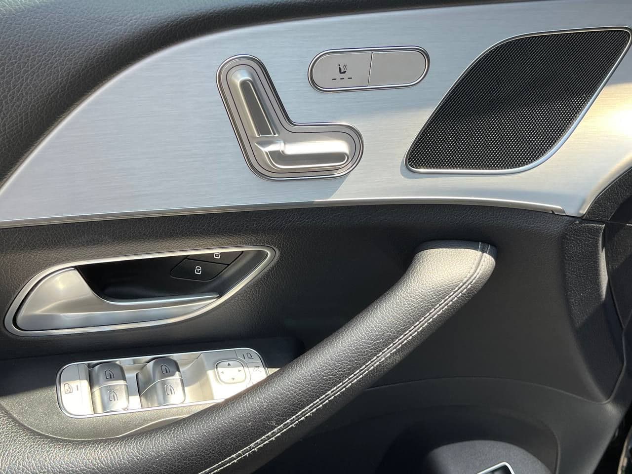 Mercedes GLE 300d 2021 — Миниатюра 5