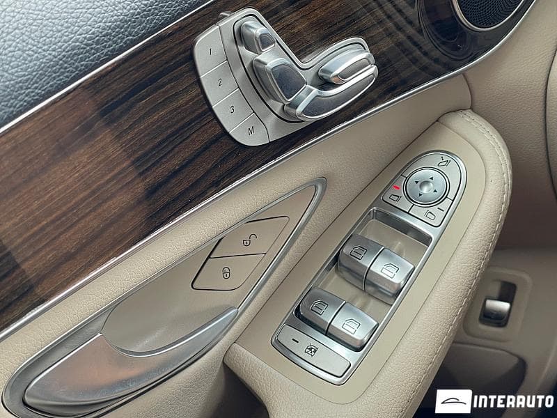 Mercedes C 300 2017 — Миниатюра 16