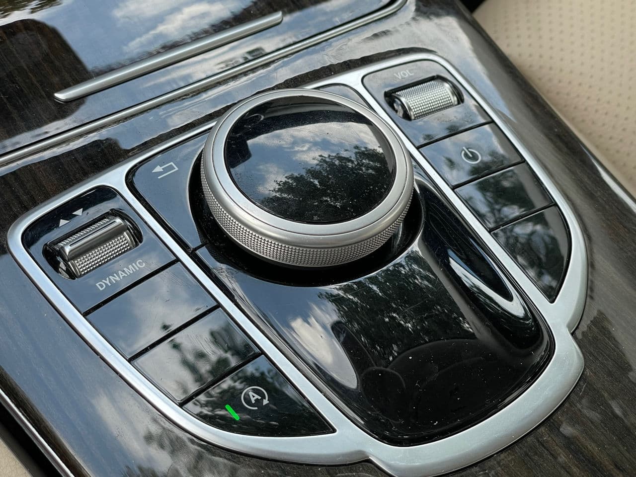 Mercedes C 300 2017 — Миниатюра 14