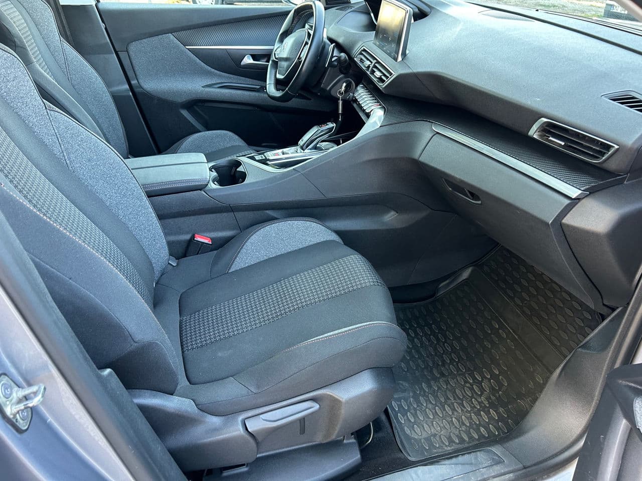 Peugeot 3008 2019 — Миниатюра 14