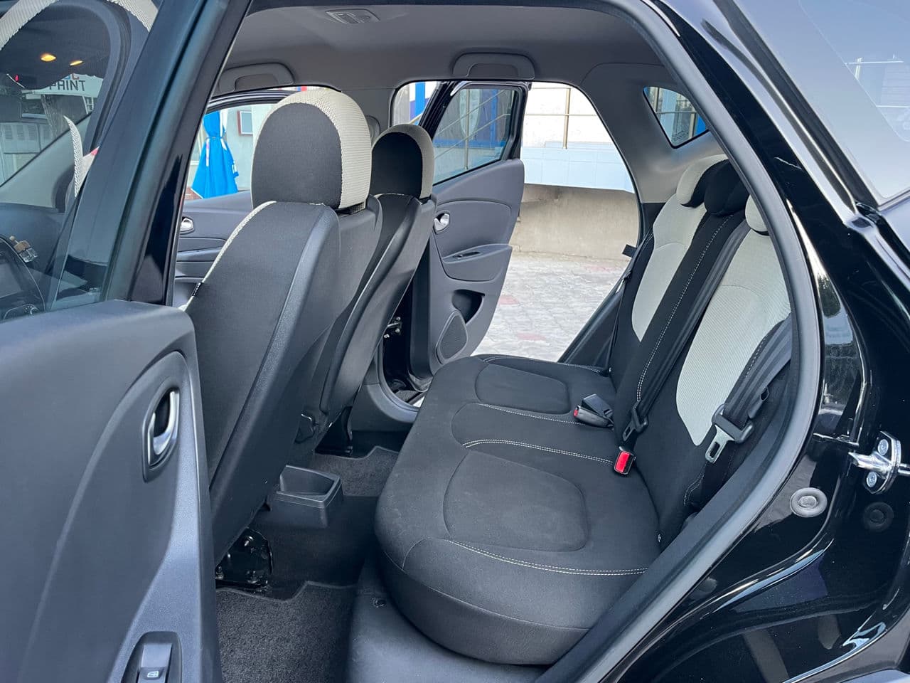 Renault Captur 2018 — Миниатюра 17