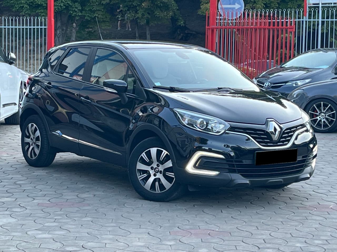 Renault Captur 2018 — Миниатюра 4
