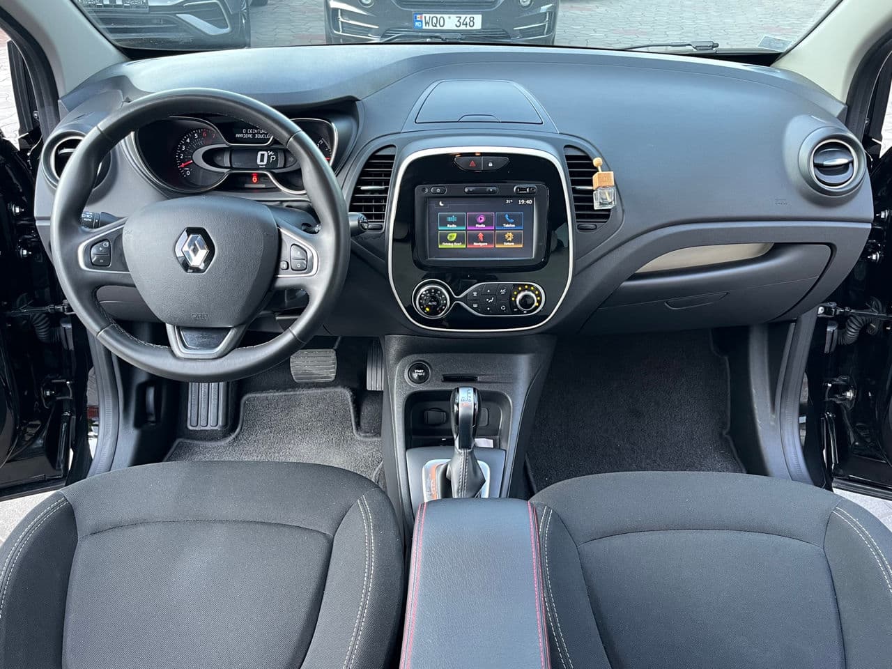 Renault Captur 2018 — Миниатюра 7