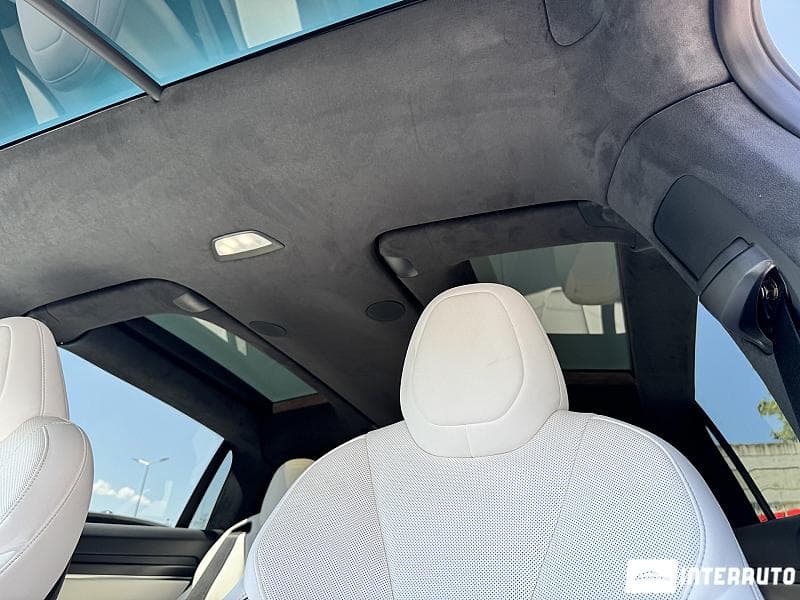 Tesla Model X Plaid 2022 — Миниатюра 15