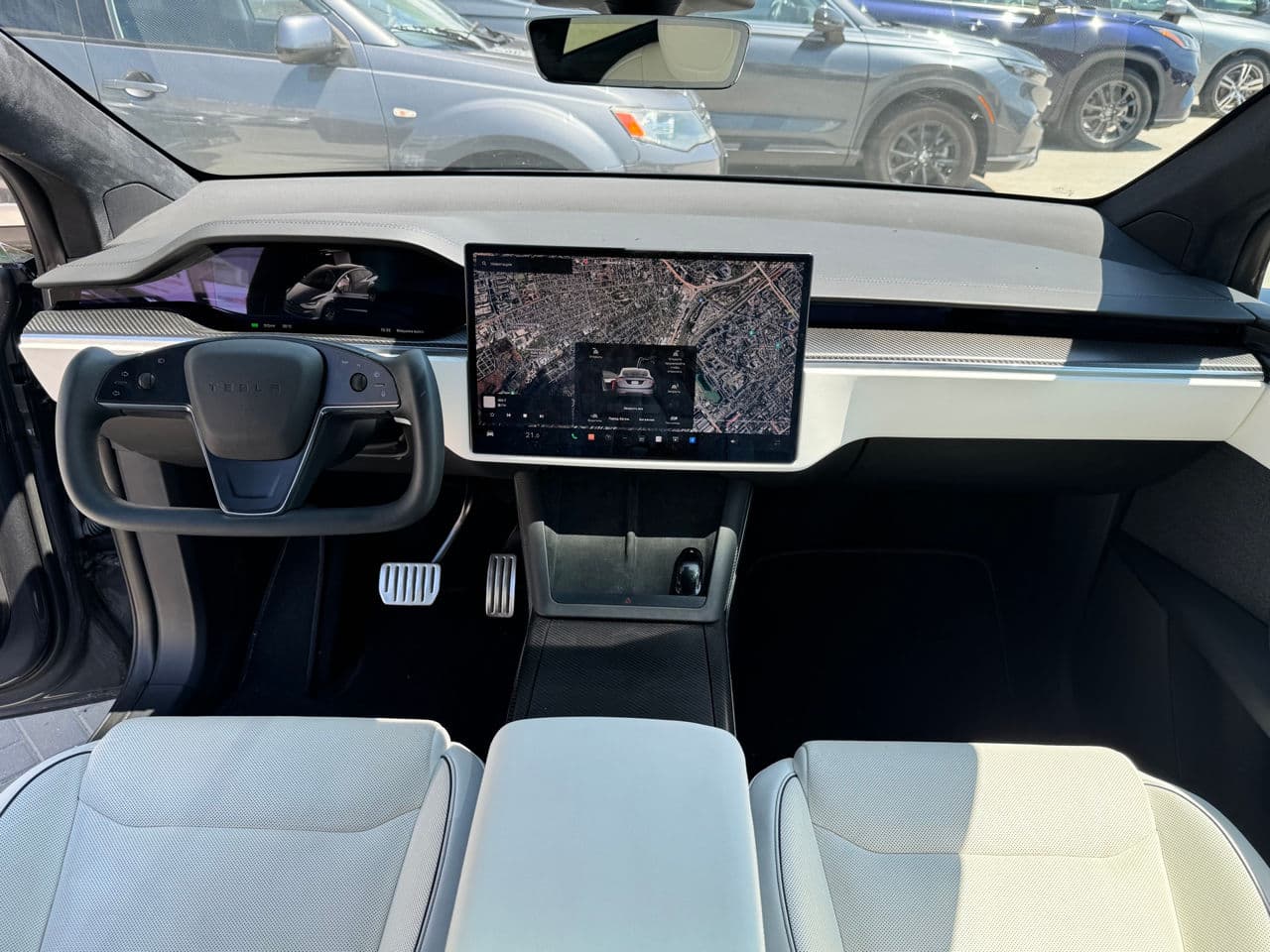 Tesla Model X Plaid 2022 — Миниатюра 7