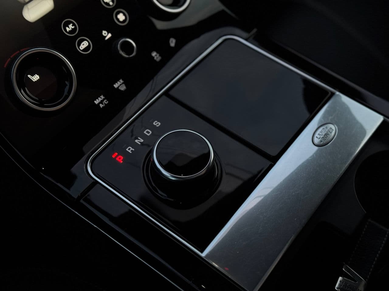 Land Rover Range Rover Velar 2019 — Миниатюра 15
