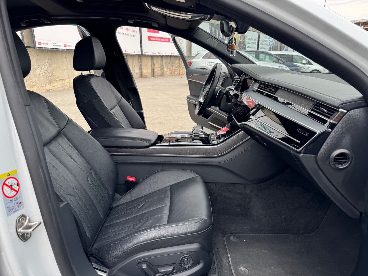 Audi A8 2022 — Миниатюра 20