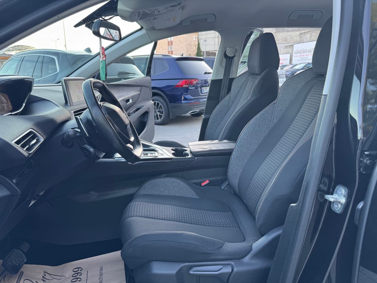 Peugeot 3008 2018 — Миниатюра 5