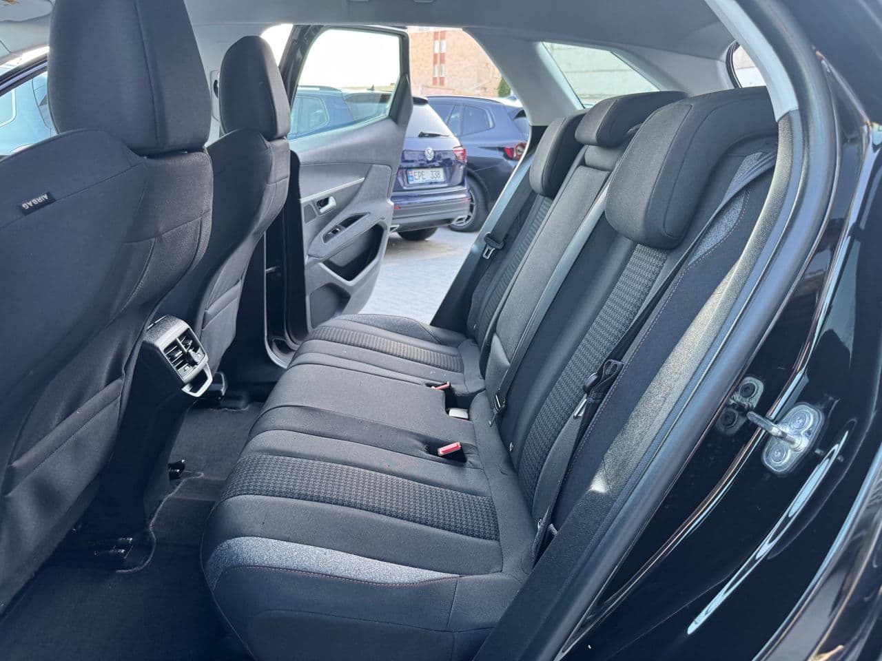 Peugeot 3008 2018 — Миниатюра 14