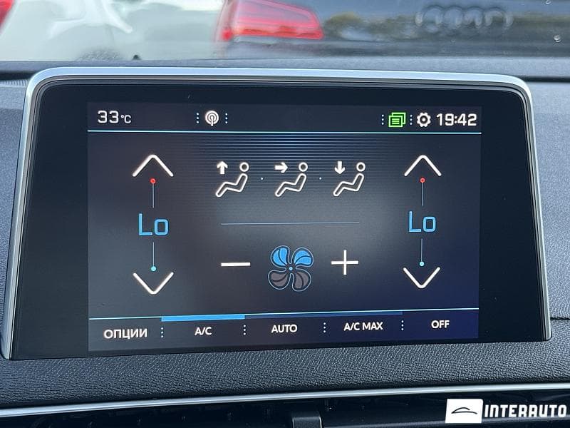 Peugeot 3008 2018 — Миниатюра 10