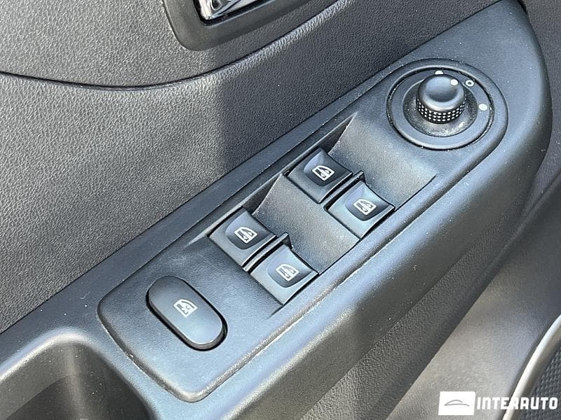 Renault Captur 2016 — Миниатюра 17