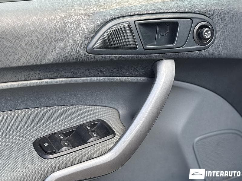 Ford Fiesta 2011 — Миниатюра 6