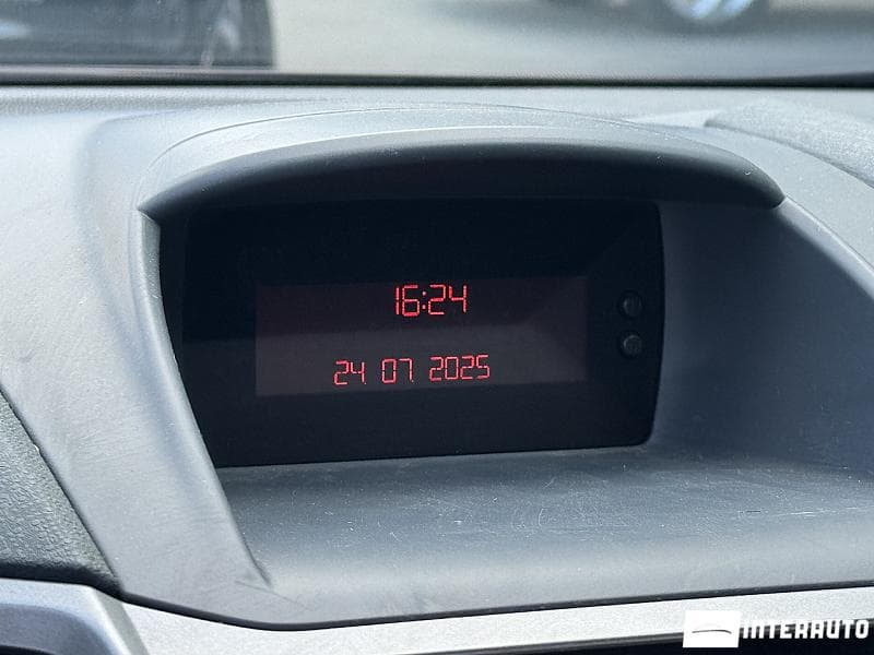 Ford Fiesta 2011 — Миниатюра 12