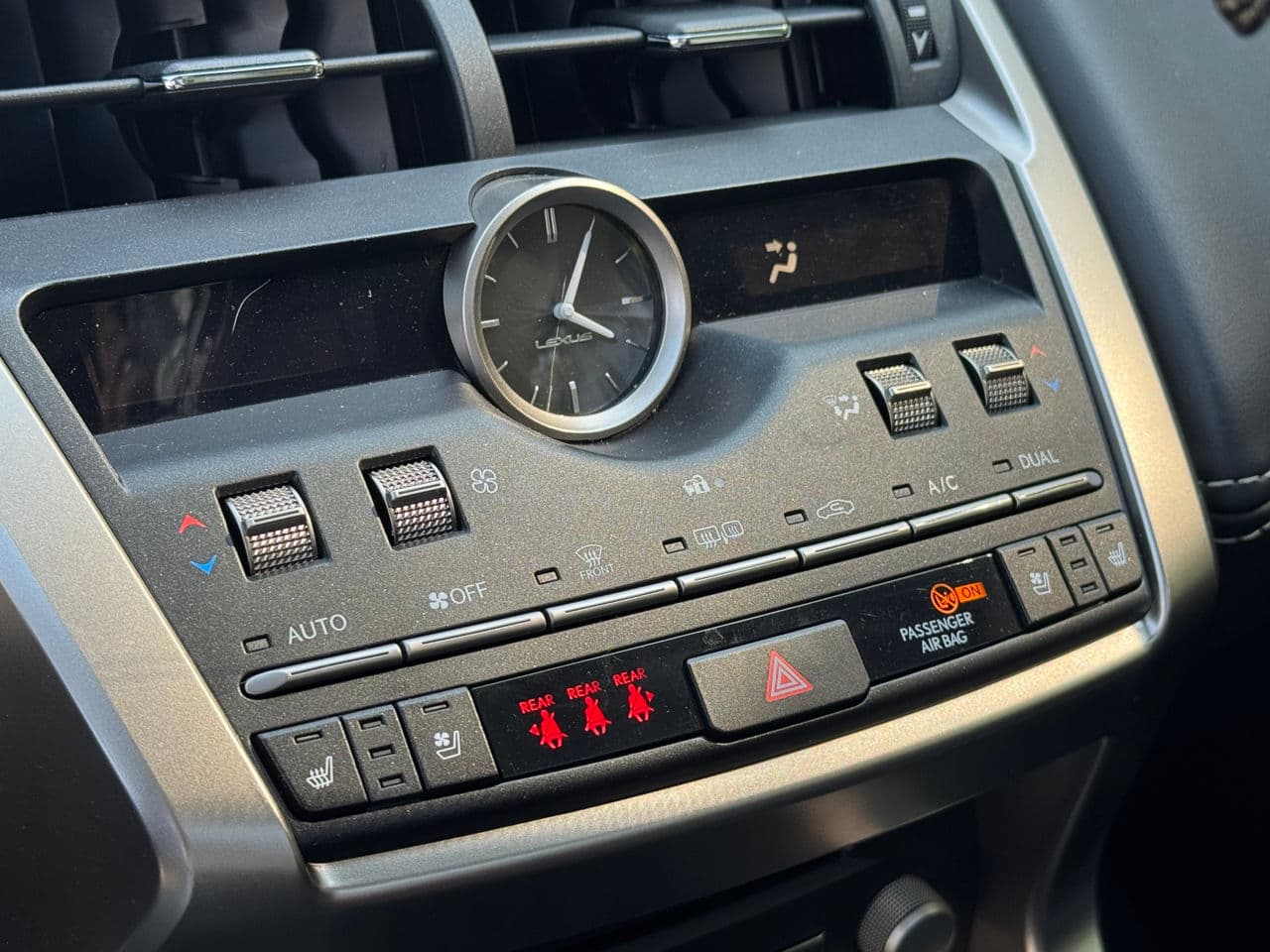 Lexus NX 300H 2020 — Миниатюра 14