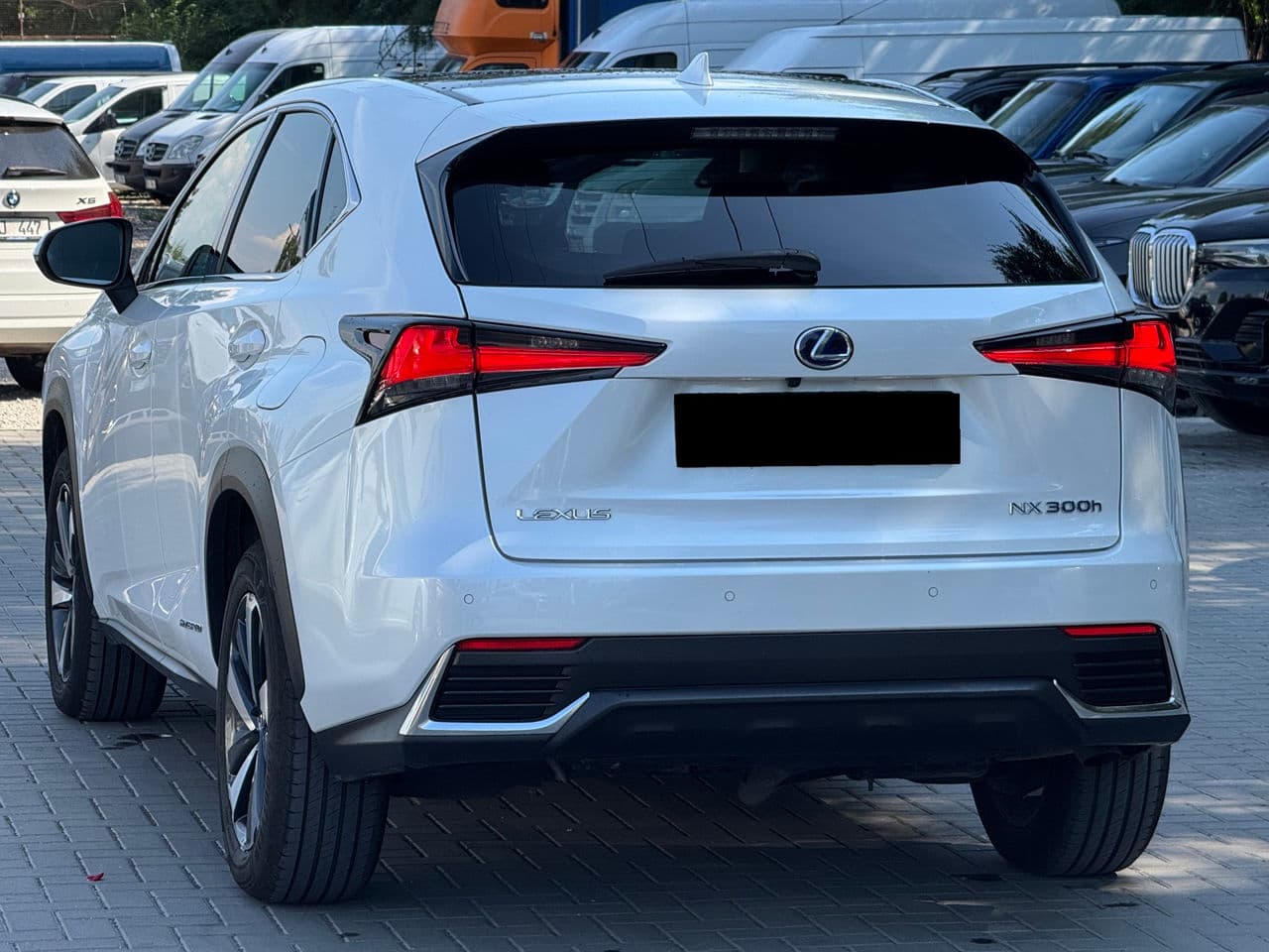 Lexus NX 300H 2020 — Миниатюра 4