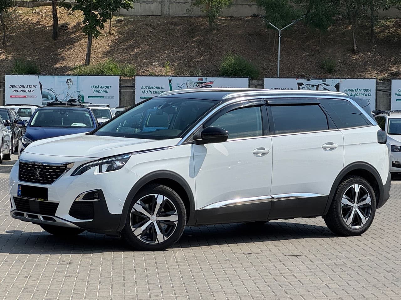 Peugeot 5008 2018 — Миниатюра 2