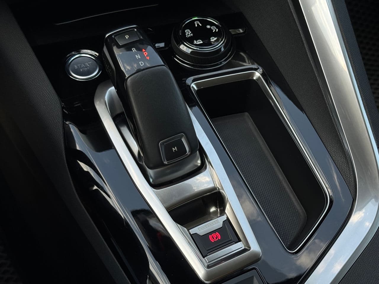 Peugeot 5008 2018 — Миниатюра 13